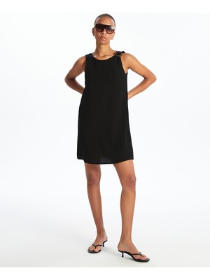 Lc Waikiki Yeni Sezon Bisiklet Yaka Dokulu A Kesim Mini Elbise