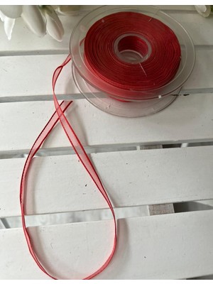 Helvacıoğlu Çikolata Stokları Eritiyoruz, Kırmızı Şifon Kurdeleler, 6mm ve 2.5 cm Eninde ,27 Metre