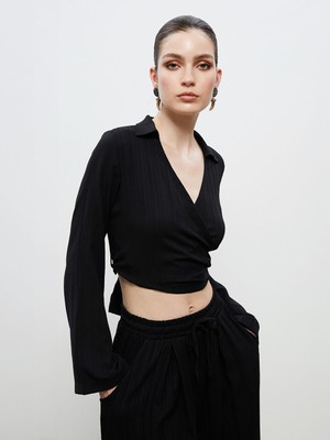 Lc Waikiki Yeni Sezon Kruvaze Yaka Dokulu Crop Bluz