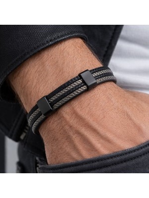 Vaoov Çelik Halat Detaylı Dört Sıra Siyah Deri Erkek Bileklik