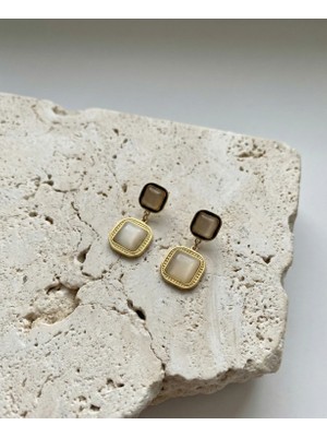 Milena Blake Luxury Gold Renk Kare Taşlı Kadın Küpe – Zarif Minimal Tasarım