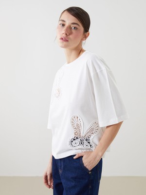 Lc Waikiki Yeni Sezon Bisiklet Yaka Nakışlı Kadın Tişört