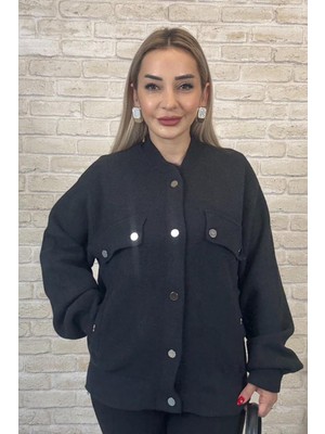 Muna Boutique Siyah Kaşe Önden Düğmeli Kadın Mont