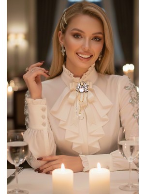 Pegu Ekru Kristal Taşlı Kurdele Broş,yaka Iğnesi ,yılbaşı Kutlama,okul,ofis