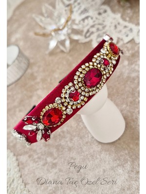 Pegu Kırmızı Kristal Kesim Taşlı Özel Tasarım Kadife Taç ,davet,yılbaşı,düğün,balo,noel,yeni Yıl