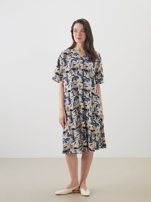 Lc Waikiki Yeni Sezon V Yaka Desenli A Kesim Elbise