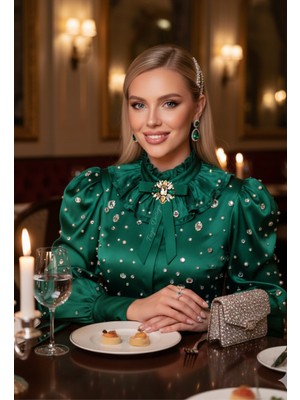 Pegu Yeşil Saten Kristal Taşlı Kurdele Broş,yaka Iğnesi ,yılbaşı Kutlama,okul,ofis