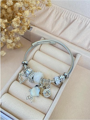 Normadia Şık Kadın Bileklik, Balık Detaylı, Beyaz Çelik, Zarif ve Modern Tasarım