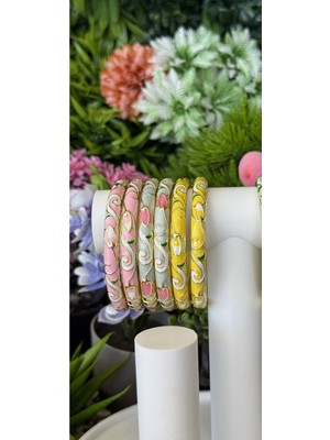 Normadia Renkli Laleli Mineli Çelik Kelepçe Bilezik Şıklık ve Zarafet Için