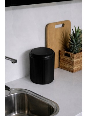 Sas Haus Lines Lüks Çizgili Tezgah Üstü Mutfak Çöp Kovası - Siyah Kapaklı Atık Kutusu  5 Litre 3029