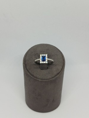 Lunel Silver Baget Kesim Lacivert Taşlı Gümüş Yüzük – 925 Ayar Şık ve Zarif Tasarım