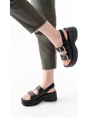 Pazarcan 24414-572 Siyah Tokalı Günlük Dolgu Topuk Kadın Sandalet