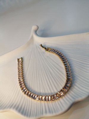 Normadia Şık Kadın Zirkon Taşlı Baget Su Yolu Bileklik, Zarif ve Parlak Tasarım