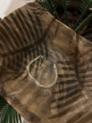 Normadia Ebruli Gold Vip Kalın Balık Sırtı Çelik Bileklik, Şıklığıyla Fark Yaratır