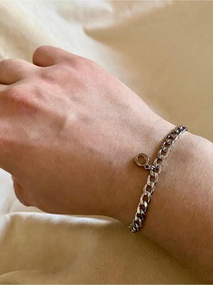 Normadia Şık ve Dayanıklı 316L Çelik Bileklik, Modern Tarzınıza Uyum Sağlar