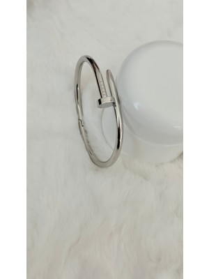 Normadia El Yapımı Şık Çivili Bileklik, Günlük ve Özel Kullanımlar Için Ideal