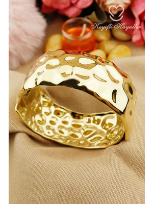 Normadia Sağlam ve Şık Kalın Plaka Taşlı Çelik Kelepçe, Günlük Kullanım Için Ideal