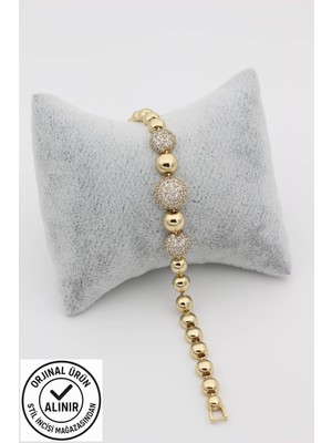 Normadia 14 Ayar Altın Kaplama Üç Taşlı Zirkon Bileklik, Şıklık ve Zarafet Sunar