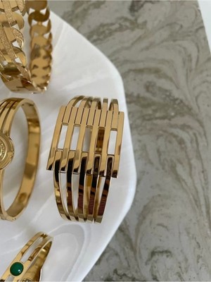 Normadia Sağlam Çelik 6 Sıra Kaburga Kelepçe, Dayanıklı ve Şık Tasarım