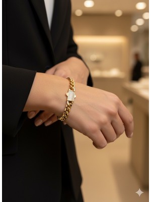 Normadia Şık ve Dayanıklı Çelik Bileklik, Tarzınıza Zarif Dokunuşlar Katıyor