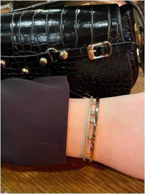 Normadia Şık Rose Gold Çelik Kelepçe Bileklik, Zarif ve Dayanıklı Tasarım