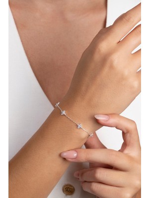 Normadia Kadın Minimal Zirkon Taşlı 925 Ayar Gümüş Bileklik