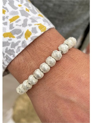 Normadia El Işçiliği Gümüş Kazaziye Boncuklu Bileklik, Şıklığa Zarafet Katıyor