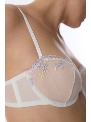 Penti Kırık Beyaz Broderie Balenli Sütyen