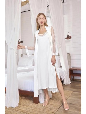 Aria's Closet Arias Closet Dantelli Tüllü ve Dekolteli Saten Sabahlık Takımı