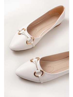 Pazarcan İNF-129 Beyaz Günlük Taş Aksesuarlı Babet