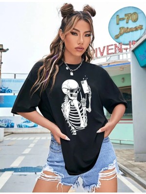 Tarz Yeri Baskılı Kadın T-Shirt - Siyah