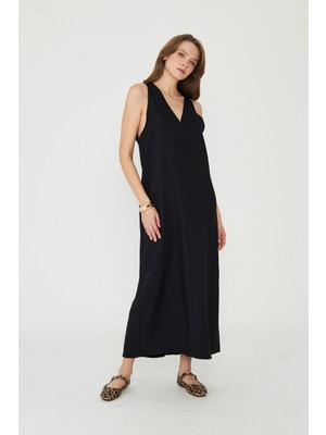 Camenta Sırt Dekolteli V Yaka Elbise