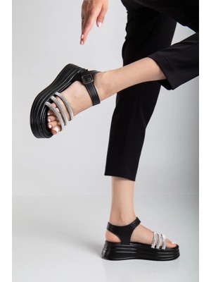 Pazarcan Lalen Siyah Kemerli Sandalet