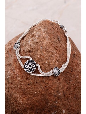 Normadia El Işi Anadolu Motifli Gümüş Hasır Bileklik Şık ve Doğal Tasarım