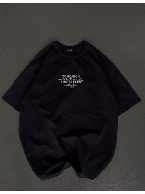 Tarz Yeri Unisex Bisiklet Yaka Baskılı Oversize T-Shirt - Siyah