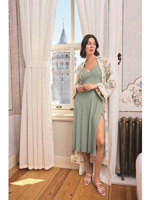 Findit Arias Closet Çiçek ve Yaprak Desenli Dantelli ve Dekolteli Sabahlık Takımı