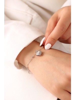 Normadia Kadın Istiridye Model Top Zincir Gümüş Bileklik, Şık ve Zarif Tasarım