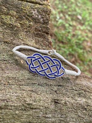 Normadia Mavi Kelt Düğümü Gümüş Kazaziye Bileklik, Şık ve Özgün Tasarım