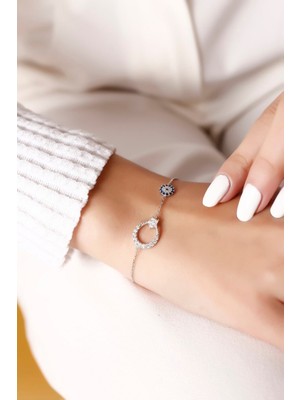 Normadia Gümüş Ay Yıldız Bileklik, Şık ve Zarif Takı, Günlük ve Özel Kombinler