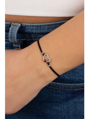 Normadia Sevimli Uğur Böceği ve Kalpli Gümüş Bileklik, Zarif Takı Tasarımı