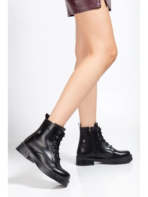 Pazarcan 02-2003 Siyah Kırışık Rugan Bağcıklı Fermuarlı Günlük Kadın Bot