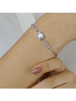 Normadia Şık ve Zarif 925 Ayar Gümüş Taşlı Kadın Bileklik