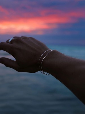 Normadia Şık Erkek Gümüş Bileklik Yılan ve V Ataç Seti, Italyan Tasarımı