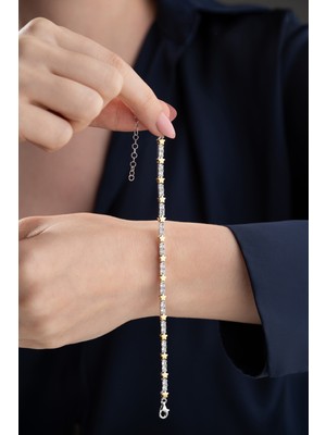 Normadia 925 Ayar Gümüş Yıldızlı Trend Bileklik, Şıklığa Işıltı Katıyor