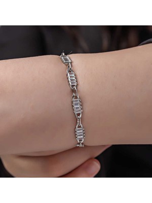 Tuncel Store 925 Ayar Gümüş Baget Taşlı Kadın Bileklik T8081 (945)