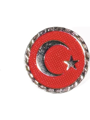 Moncuk Design Kırmızı Zeminde Ay Yıldız Kabartmalı Yuvarlak Metal Rozet