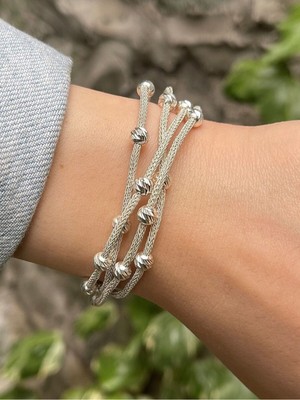 Normadia Boncuklu Gümüş Kazaziye Dört Zincirli Bileklik, Şık ve Zarif Tasarım