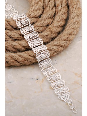 Normadia El Işçiliğiyle Tasarlanmış Gümüş Telkari Bileklik, Zarif ve Şık Takı