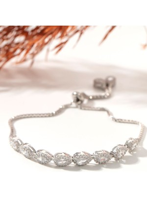 Normadia Şık Damla Taşlı Gümüş Bileklik, Zarif ve Parlak Tasarım