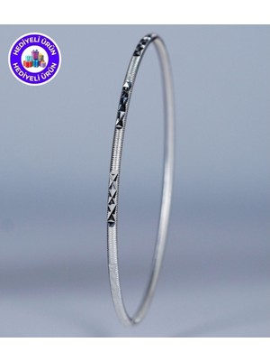 Normadia 925 Ayar Gümüş Bilezik, Şık ve Zarif Takı Koleksiyonu